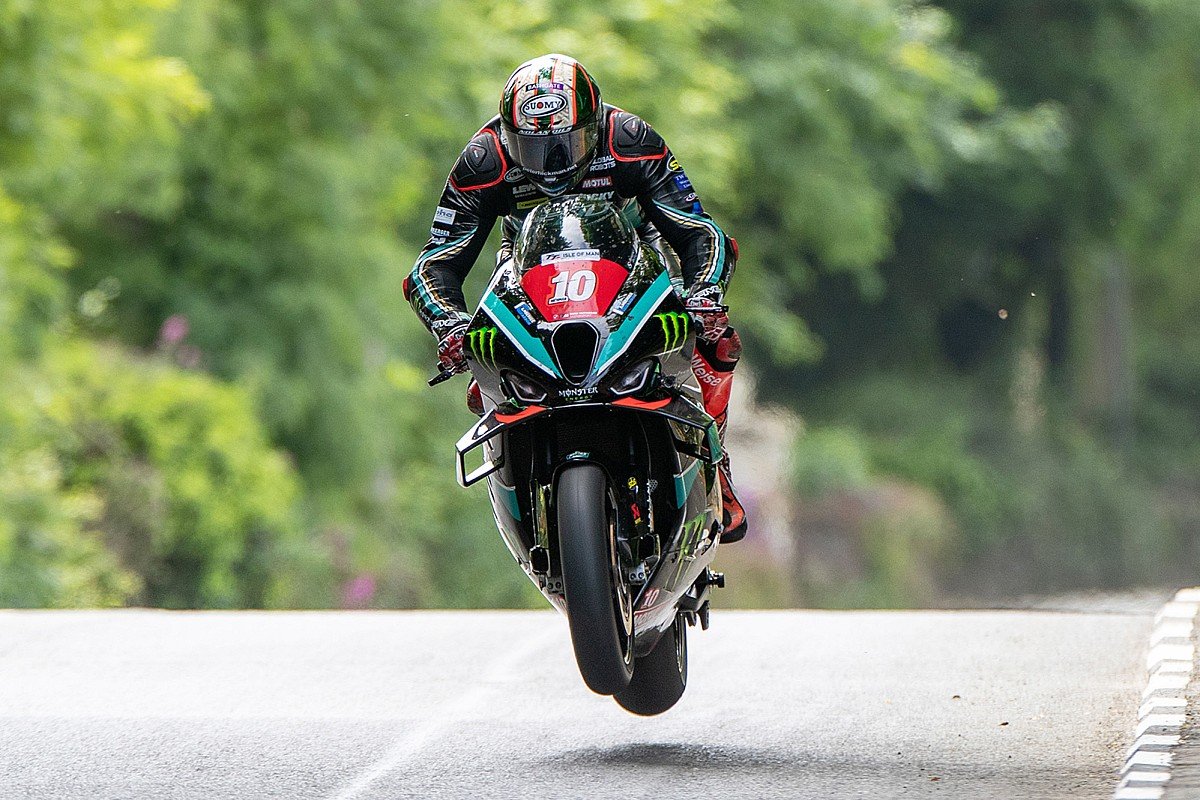 Peter Hickman, Isle of Man TT Mountain Course